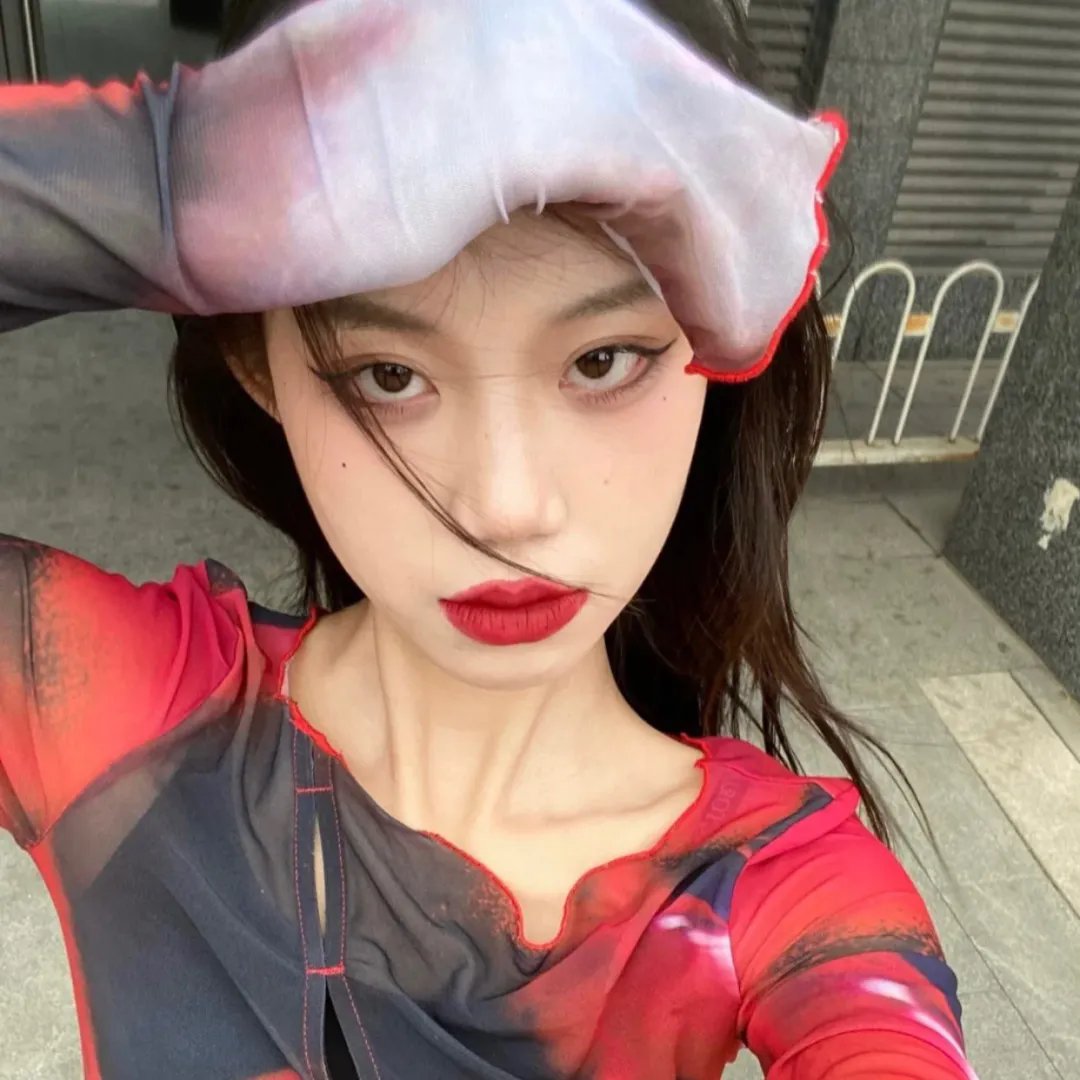黄蜂女